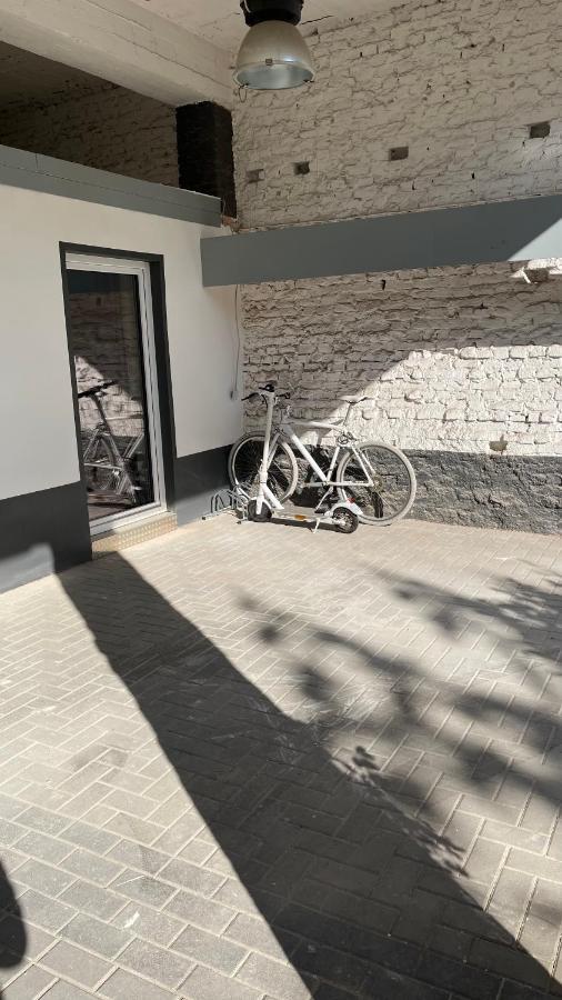 Ferienwohnung Oase im Hinterhofhaus,Terrasse, Fahrräder, Parkplatz, Ruhe, Netfilx Duisburg Exterior foto