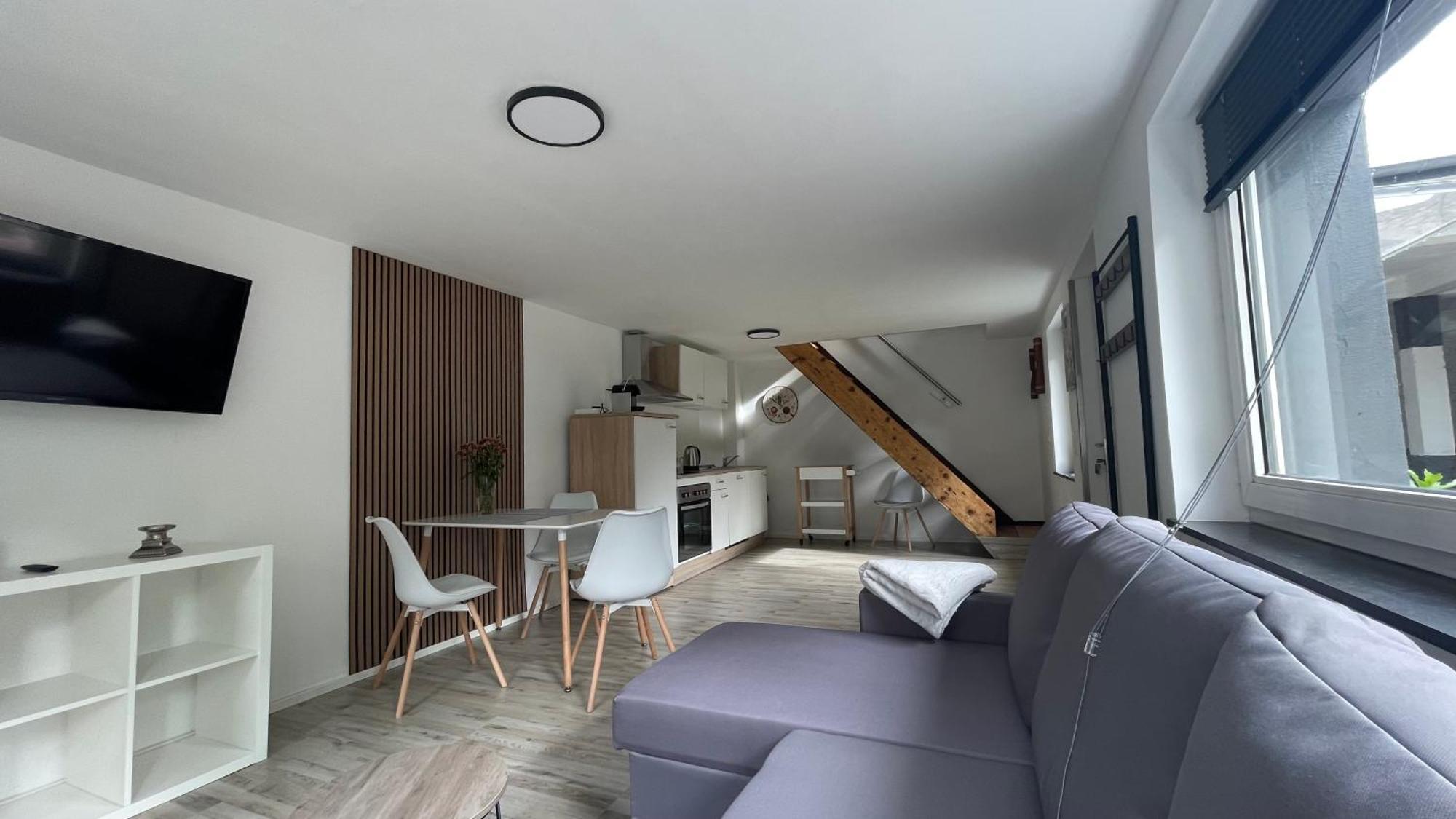 Ferienwohnung Oase im Hinterhofhaus,Terrasse, Fahrräder, Parkplatz, Ruhe, Netfilx Duisburg Exterior foto