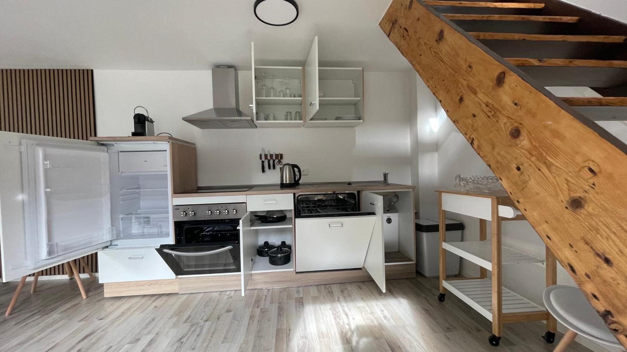 Ferienwohnung Oase im Hinterhofhaus,Terrasse, Fahrräder, Parkplatz, Ruhe, Netfilx Duisburg Zimmer foto